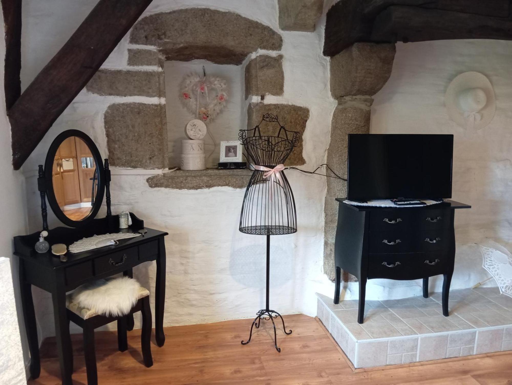 La Gerbaudiere Chambres&Table D Hotes Proche Mont Saint Michel Cuisine Maison Notre-Dame-du-Touchet エクステリア 写真