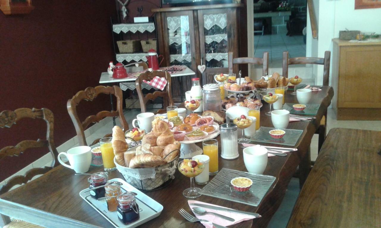 La Gerbaudiere Chambres&Table D Hotes Proche Mont Saint Michel Cuisine Maison Notre-Dame-du-Touchet エクステリア 写真
