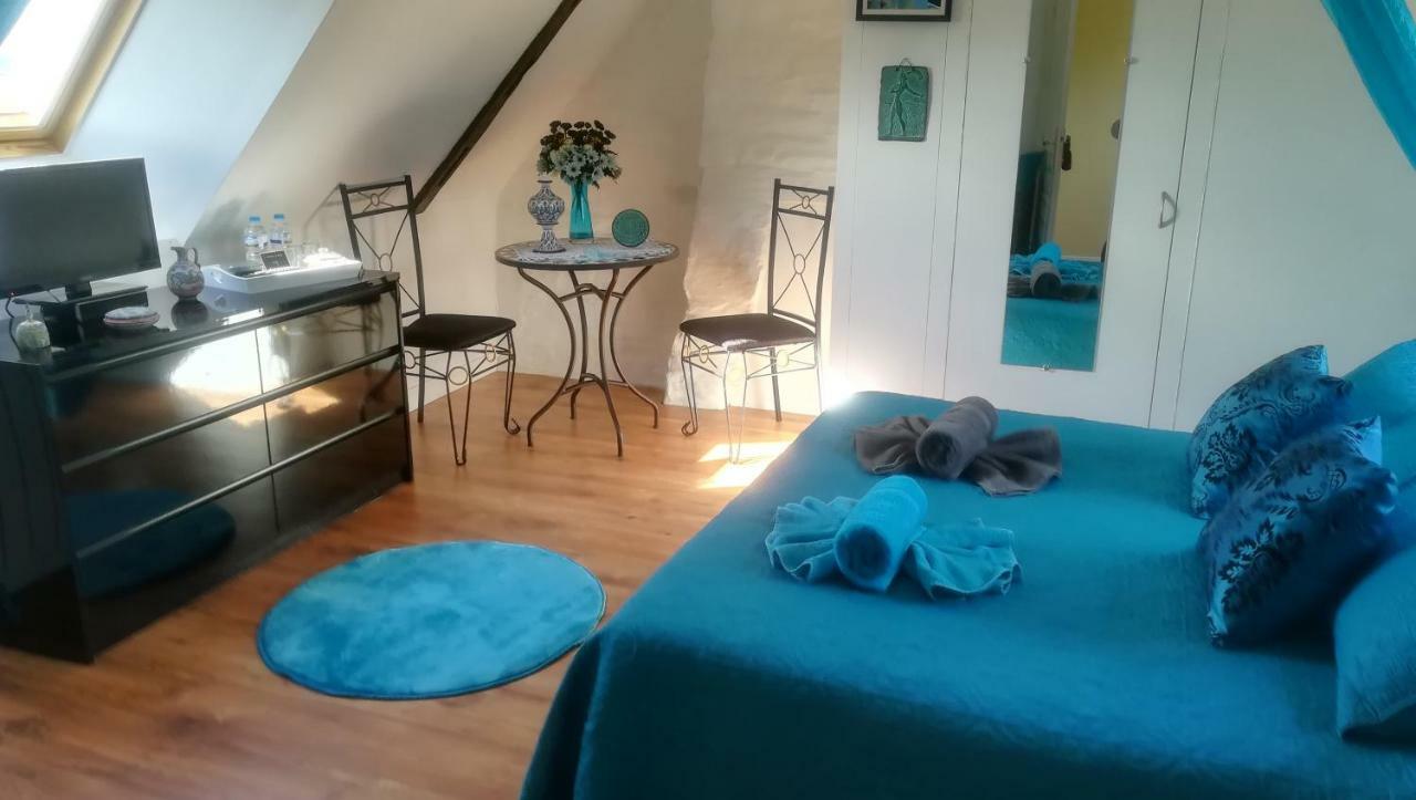 La Gerbaudiere Chambres&Table D Hotes Proche Mont Saint Michel Cuisine Maison Notre-Dame-du-Touchet エクステリア 写真